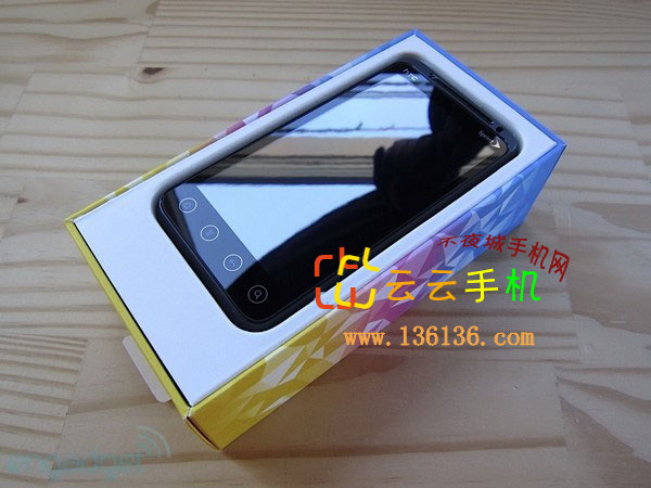 ˫3D» HTC EVO 3Dͼ