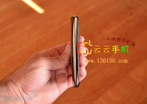 3.7寸安卓 索尼爱立信Xperia Neo图赏