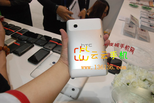 2011ͨչ HTC Flyerƽͼ