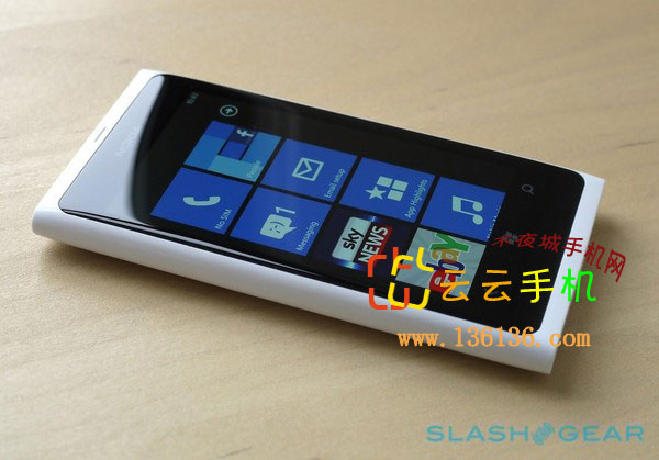 WP7» ɫLumia 800ͼ