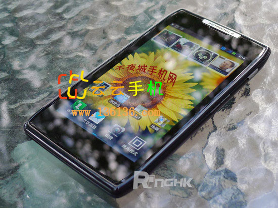 7.1mm超薄 摩托罗拉Droid RAZR美图赏