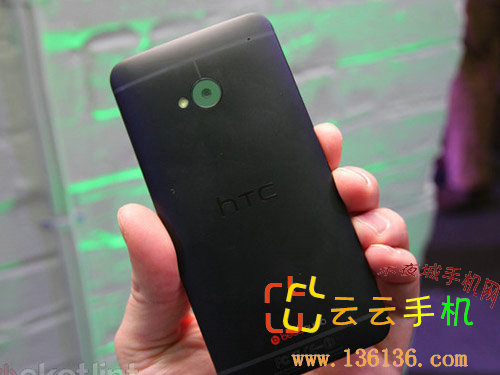 4.7ʸĺ˰׿ ɫHTC Oneͼ