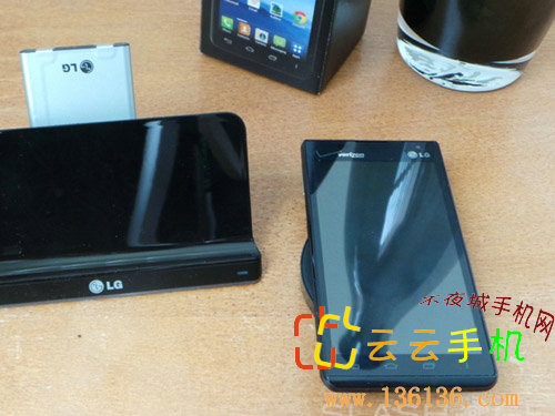 4.3ȫ˫ LG Lucid 2ͼ