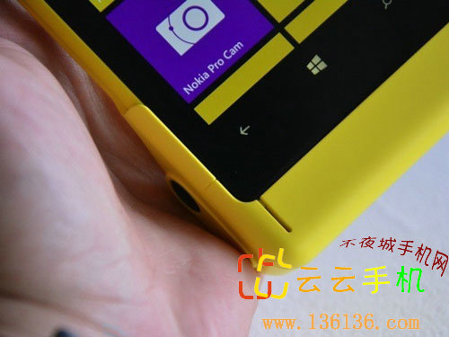 רҵ Lumia 1020ٷͼ