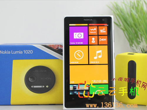 רҵͷ Lumia 1020ͼ