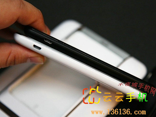 4.3Ӣĺ ˶Padfone miniͼ